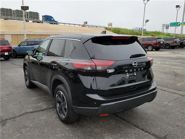 Used 2025 Super Black Nissan SV Front-Wheel Drive image 3