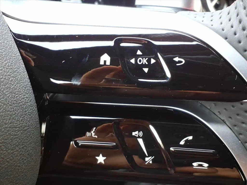 New 2026 Mountain Grey Metallic Mercedes-Benz GLA 250 image 15