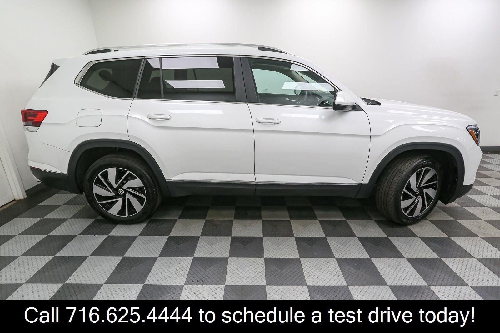 Used 2025 WH Volkswagen 2.0T SEL image 9