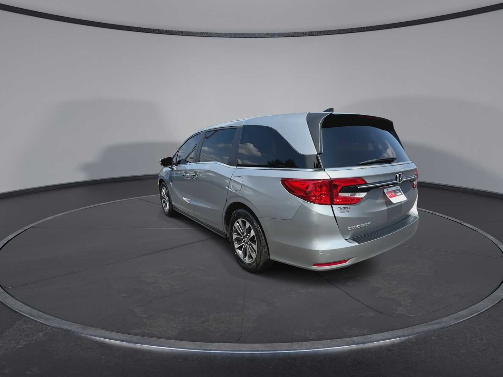 Certified Used 2024 Lunar Silver Metallic Honda EX-L image 6