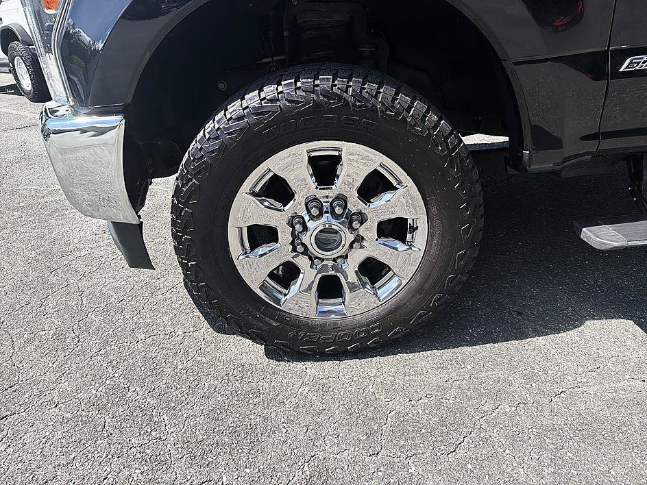 Used 2019 Black Metallic Ford King Ranch image 8