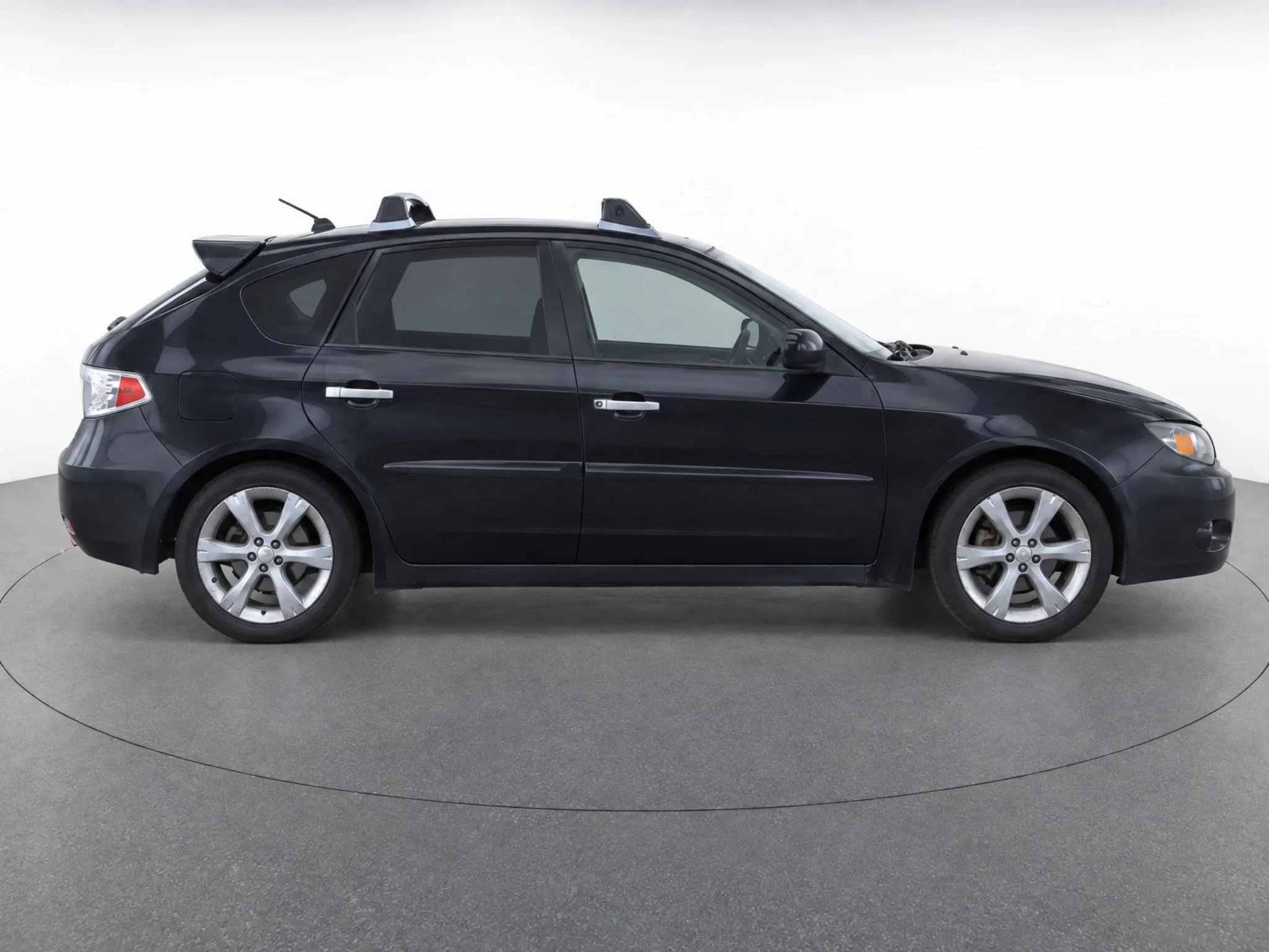 Used 2010 Obsidian Black Pearl/Dark Gray Metallic Subaru Outback Sport image 28