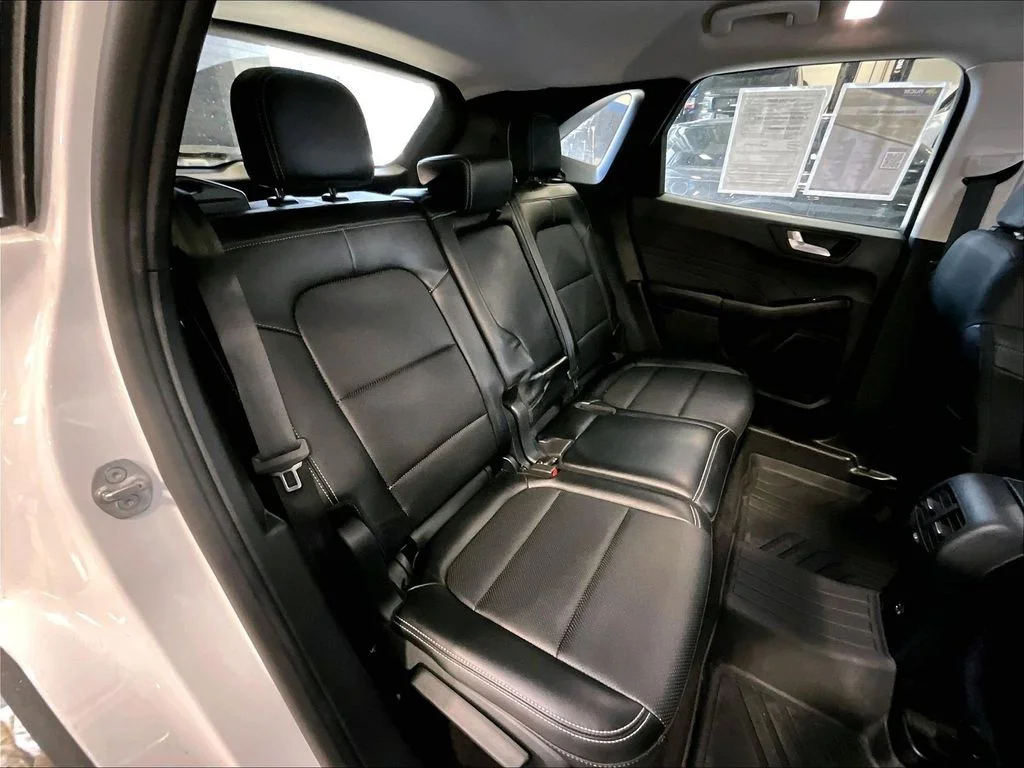 Used 2022 White Ford SEL image 16