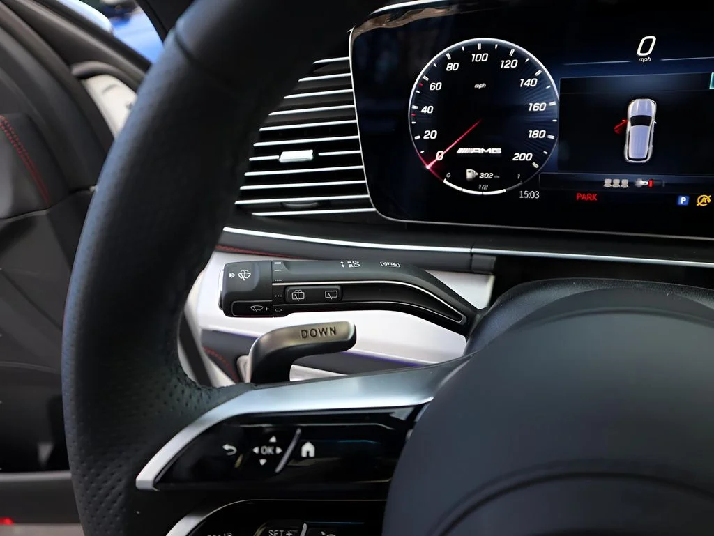 New 2025 MANUFAKTUR Moonlight White Metallic Mercedes-Benz GLE 63 S AMG® image 44