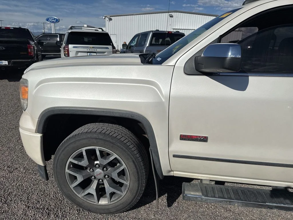 Used 2015 White Diamond Tricoat GMC SLT image 13