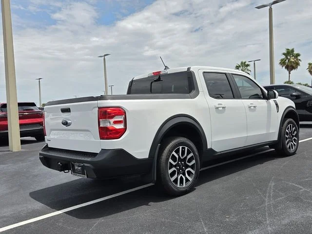 Used 2023 White Ford Lariat image 6