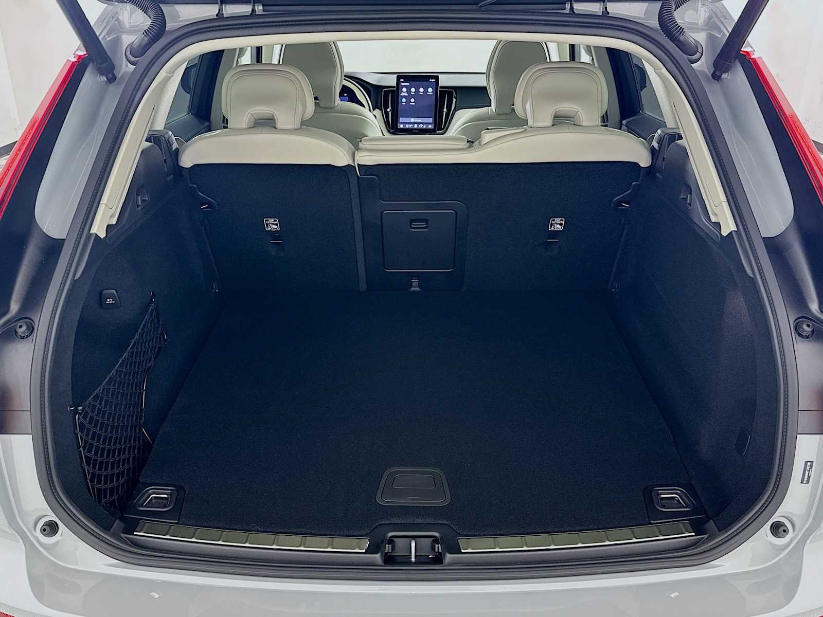 New 2026 Vapour Grey Volvo Ultra image 23