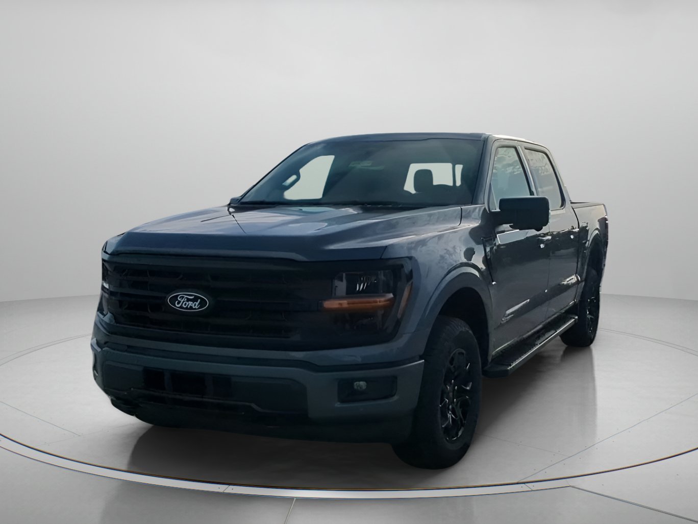 New 2026 Carbonized Gray Metallic Ford XLT image 5
