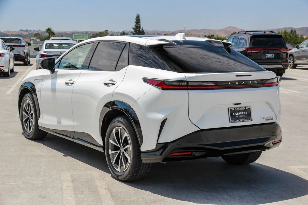 Certified Used 2023 EMINENT WHITE PEARL Lexus 450e Premium image 7