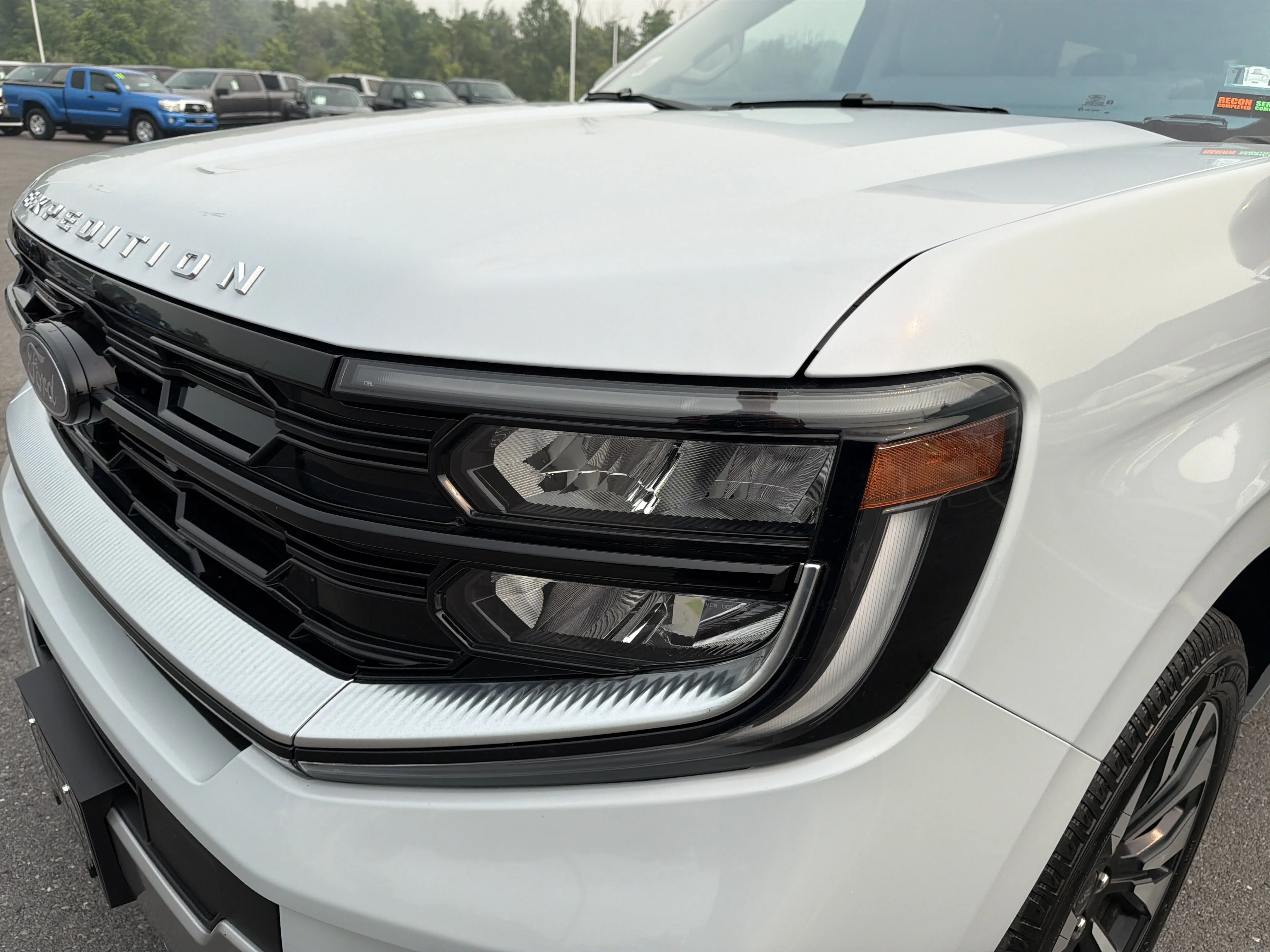 Used 2025 Silver Metallic Ford Platinum image 10
