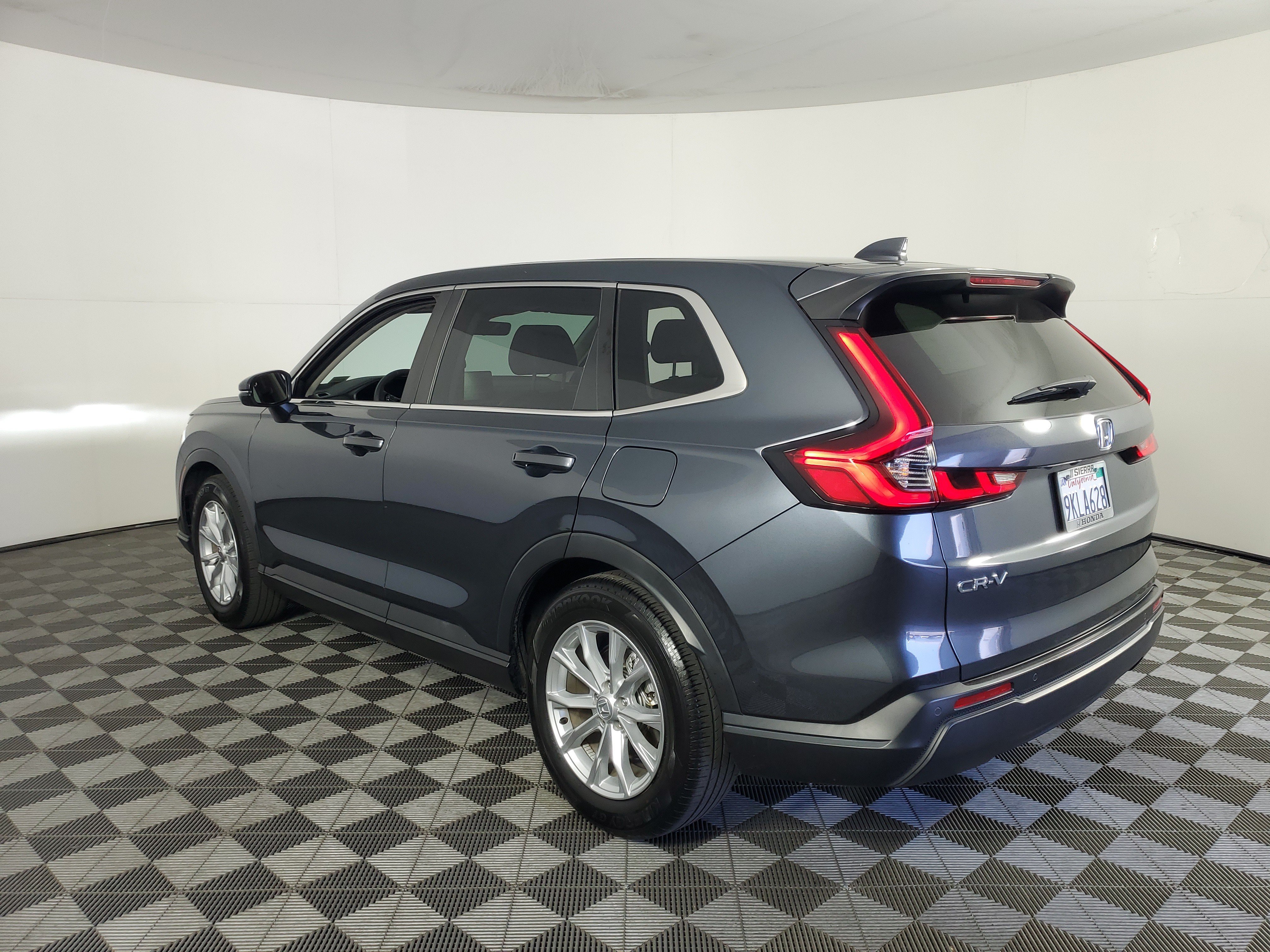 Certified Used 2024 Meteorite Gray Metallic Honda EX-L image 6