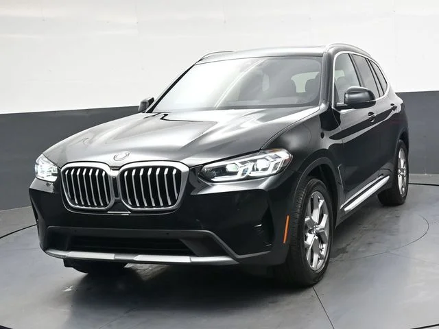 Used 2023 Black BMW xDrive30i image 10