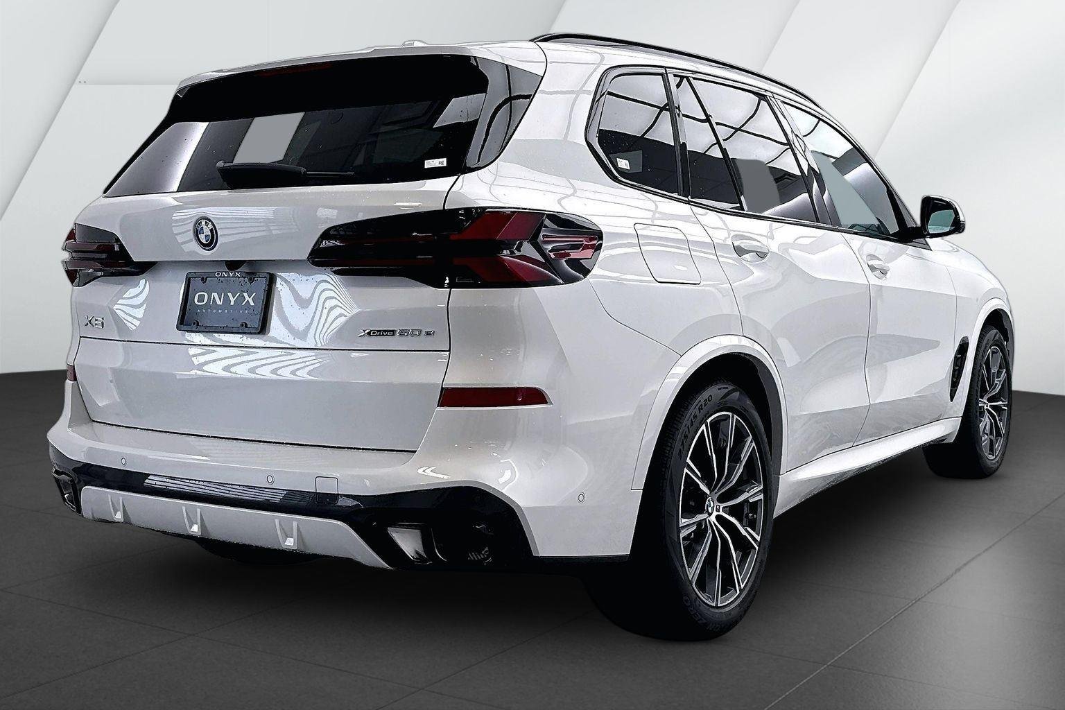 New 2026 Mineral White Metallic BMW xDrive50e image 5