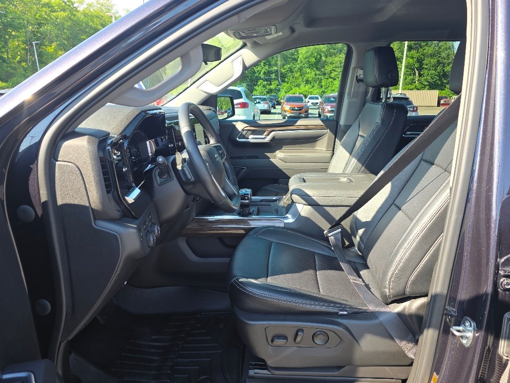 Used 2022 Dark Ash Metallic Chevrolet RST image 36