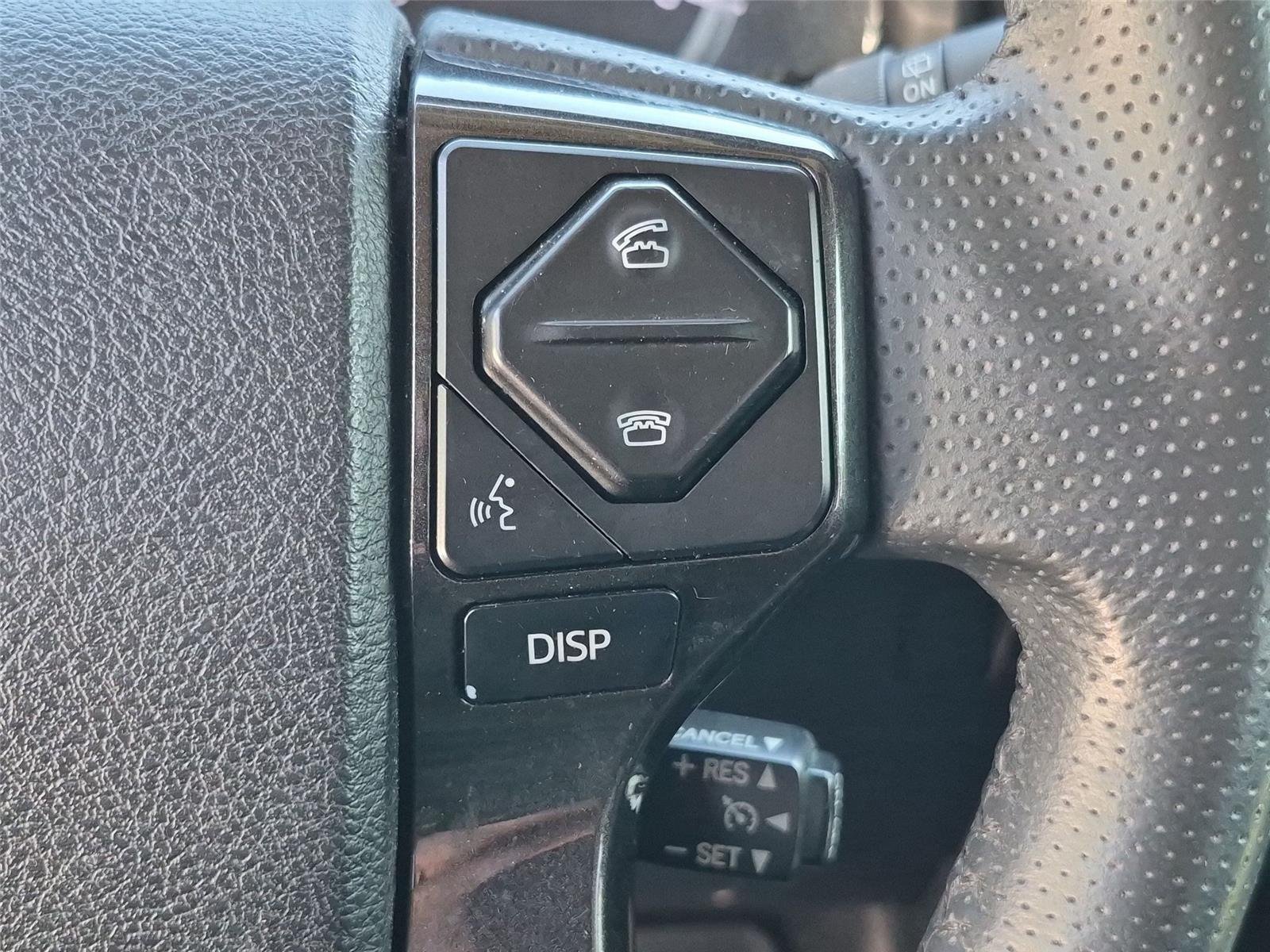 Used 2019 Blizzard Pearl Toyota Limited image 20