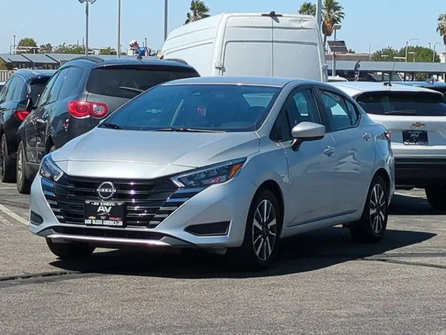 2025 Nissan Versa Sedan SV - Photo 4