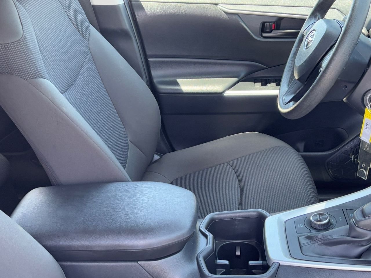 2025 Toyota RAV4 LE - Photo 10