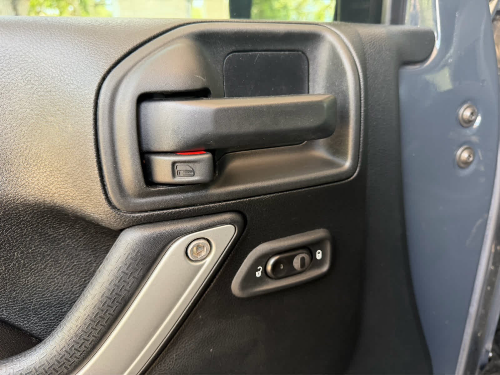 Used 2016 Rhino Clearcoat Jeep Rubicon image 21