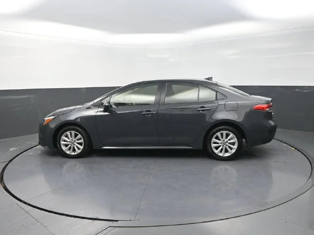 Used 2026  Toyota LE image 4