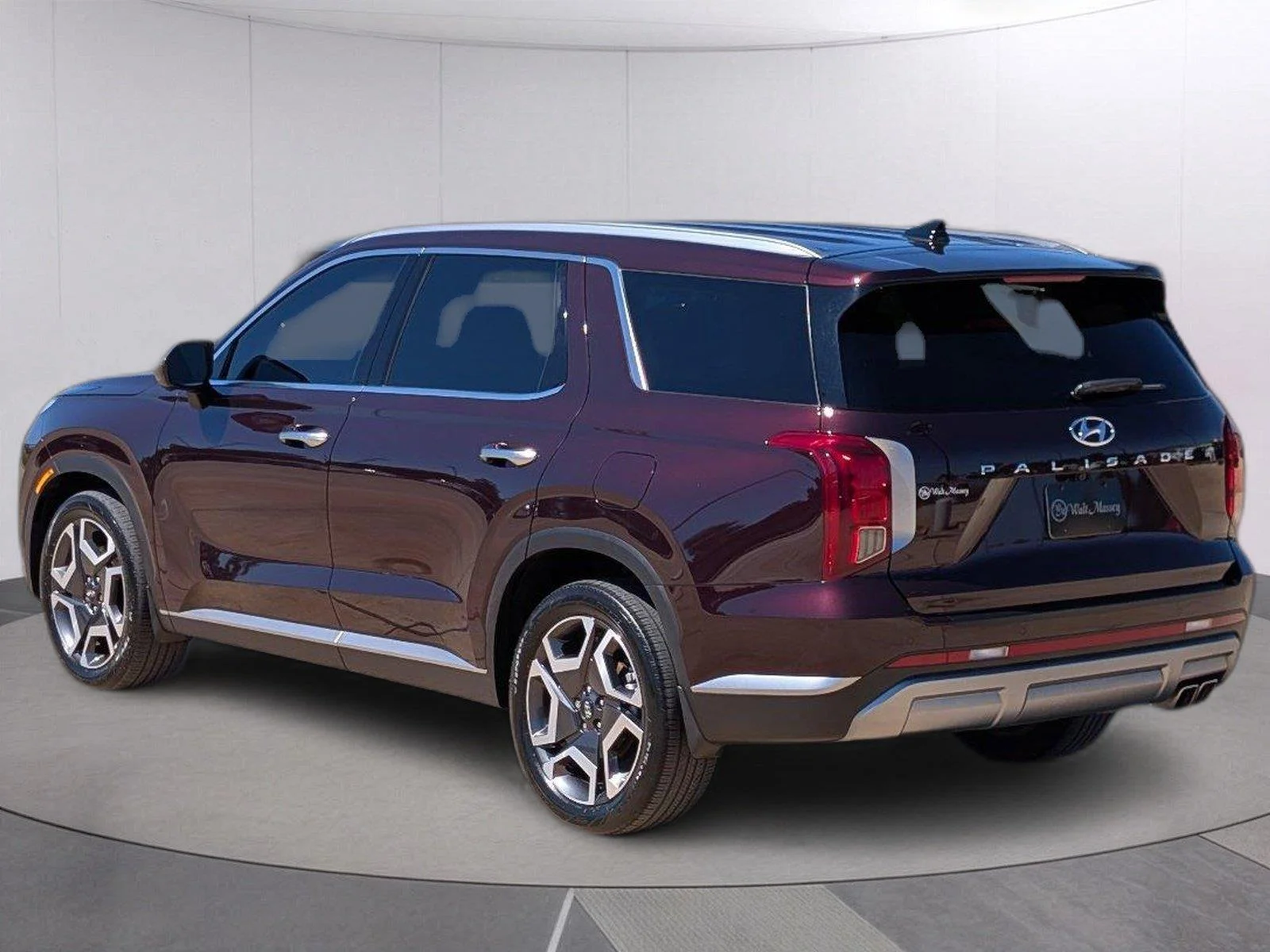Used 2023 Sierra Burgundy Hyundai SEL image 3