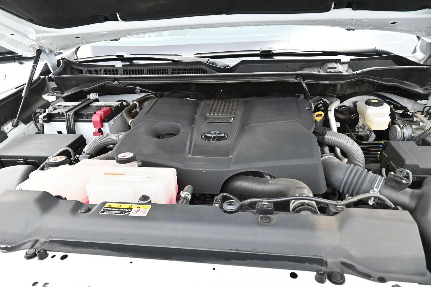 Used 2024 Ice Cap Toyota Limited image 34
