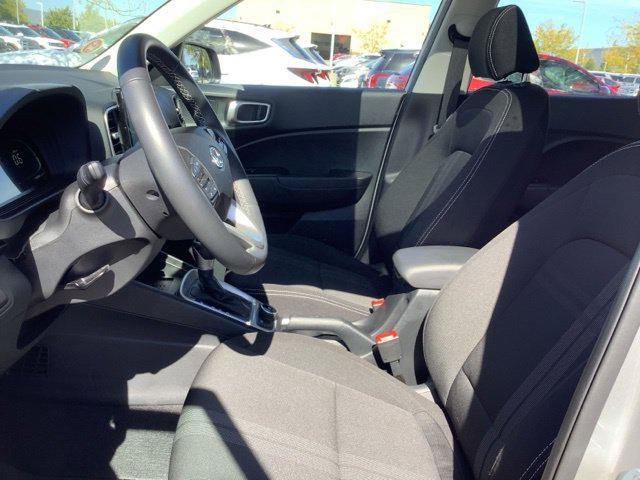 New 2026 Shimmering Silver Hyundai SEL image 15