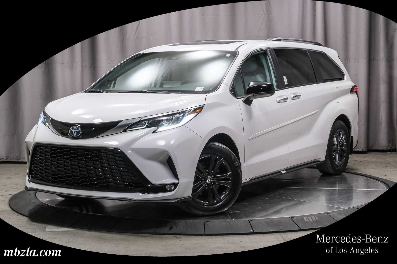 2024 Toyota Sienna XSE