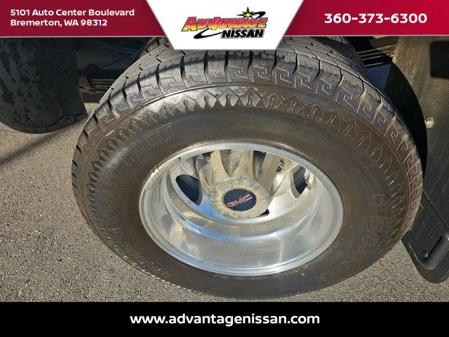 Used 2014 Steel Gray Metallic GMC Denali image 24