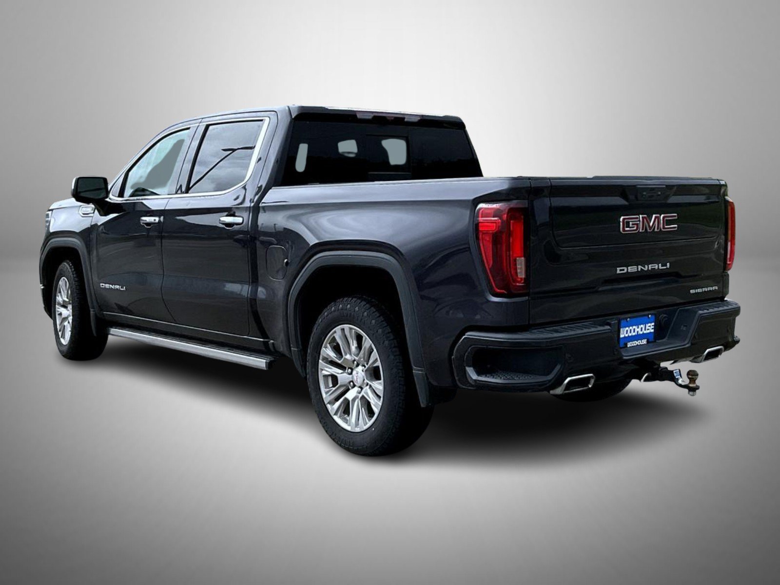 Used 2022 Silver GMC Denali image 7