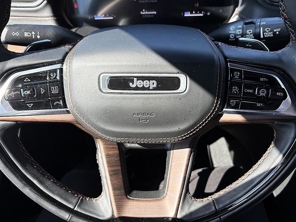 Used 2023 Bright White Clearcoat Jeep Summit image 21