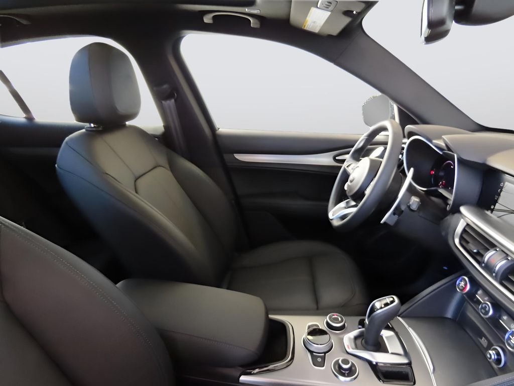 2025 Alfa Romeo Stelvio Base - Photo 10