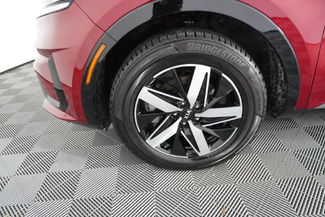 Used 2021 Red Kia EX image 15