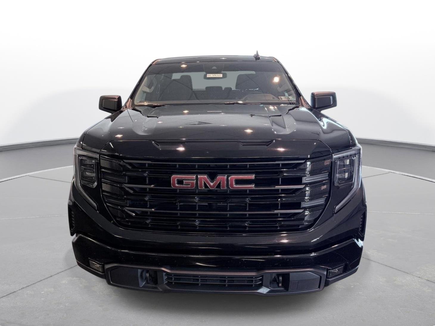 Used 2024 Onyx Black GMC Elevation image 16