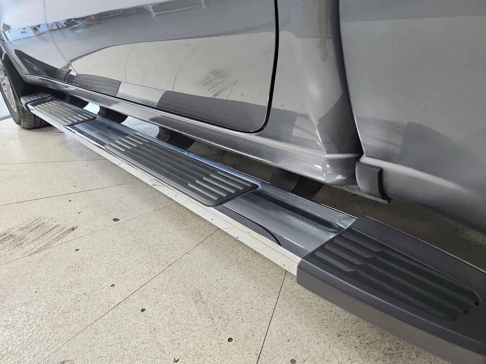 Used 2022 Gray Chevrolet High Country image 47