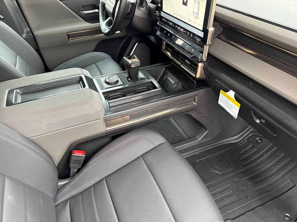2025 GMC HUMMER EV 3X - Photo 17
