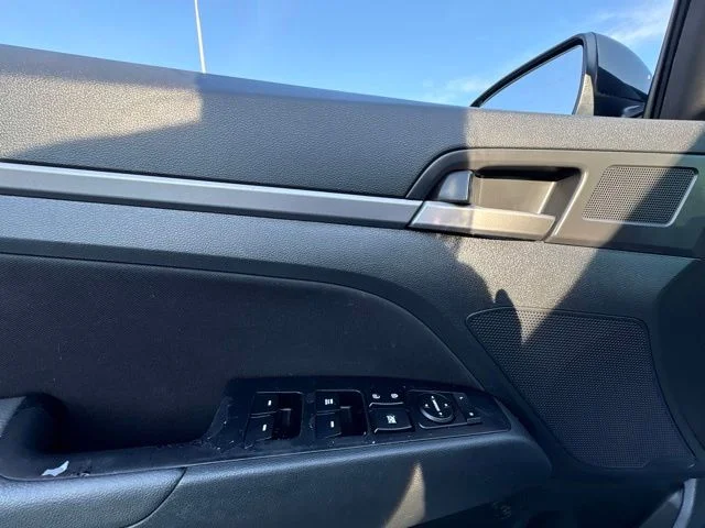 Used 2018 Black Hyundai SEL image 11