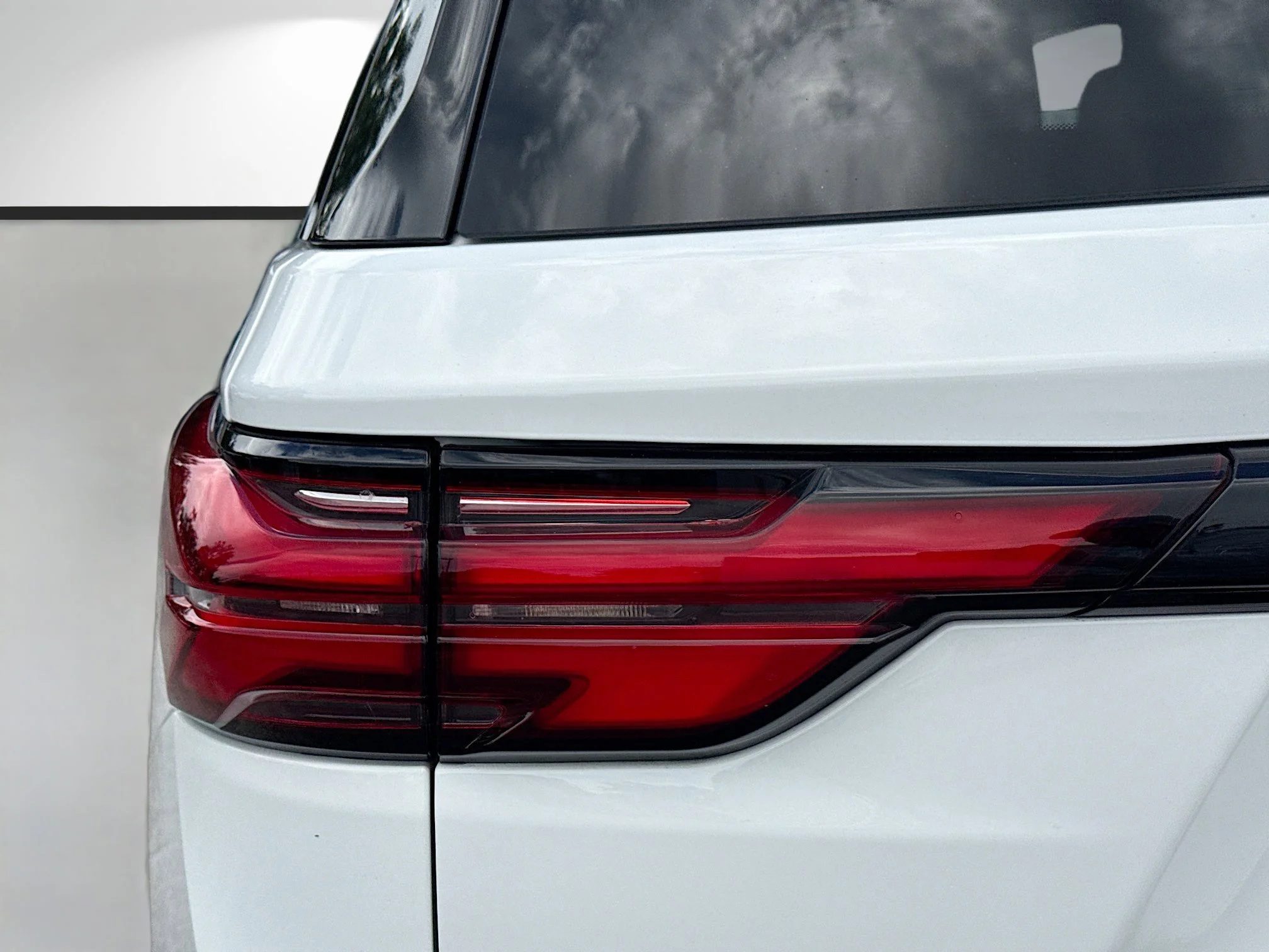 Used 2022 Summit White Chevrolet LS image 10