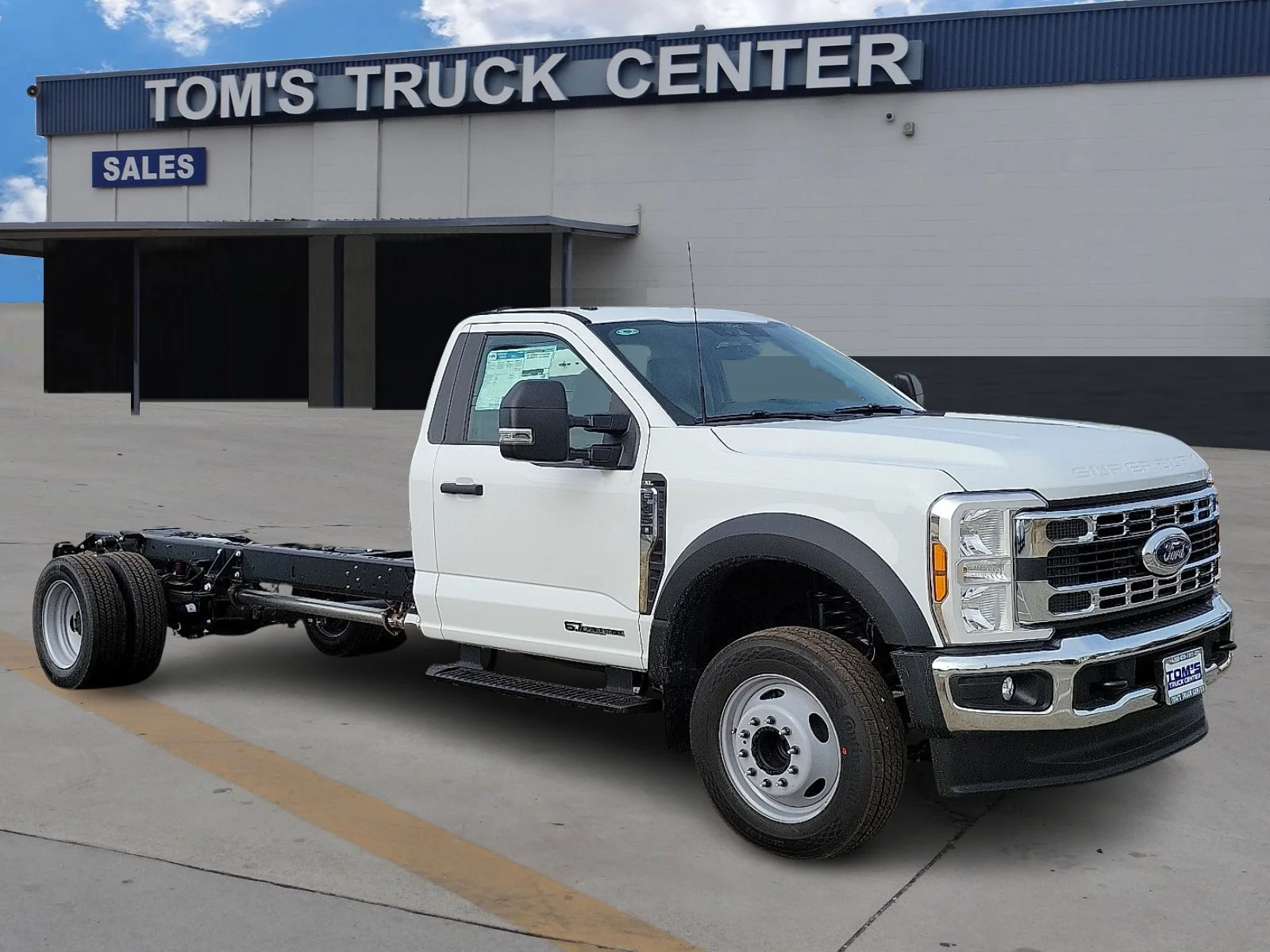 2026 Ford F-450 XL Regular Cab 205-In DRW's photo