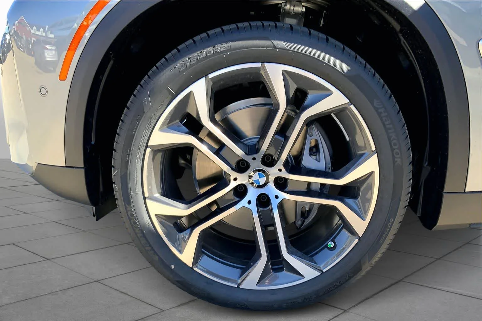 New 2026 Skyscraper Grey Metallic BMW xDrive40i image 12