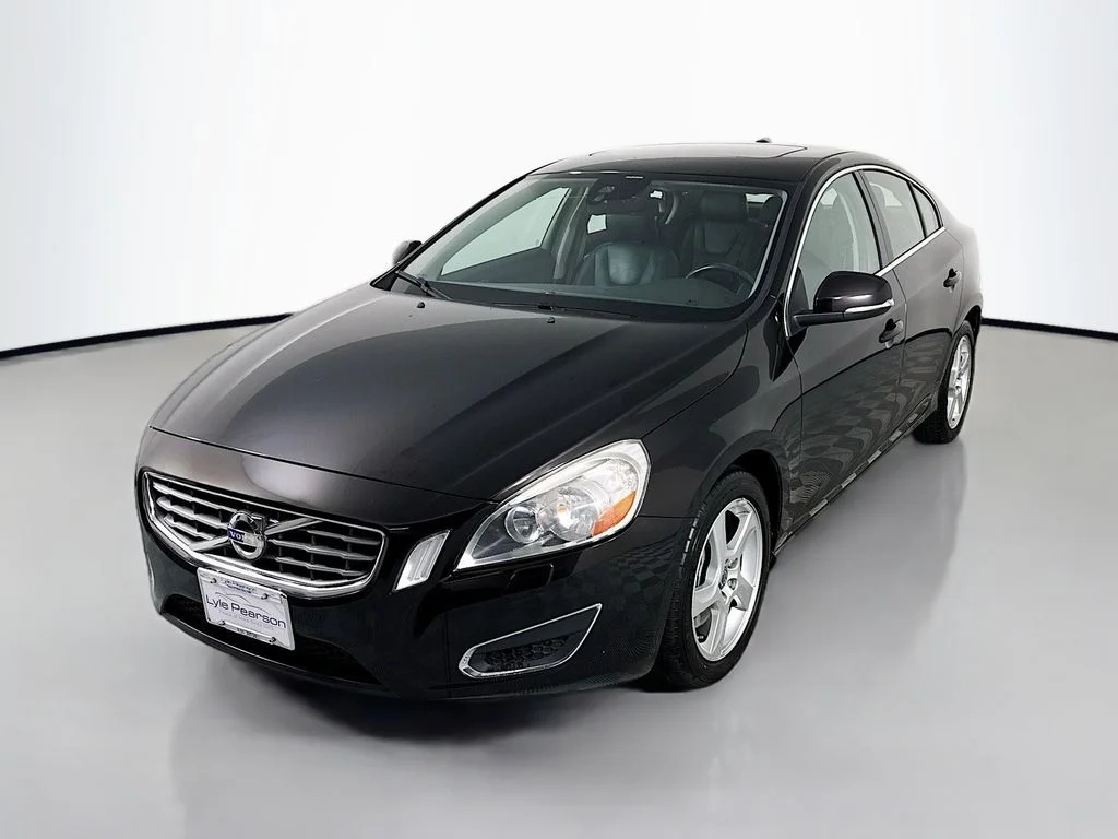 2013 Volvo S60 T5 FWD Auto's photo
