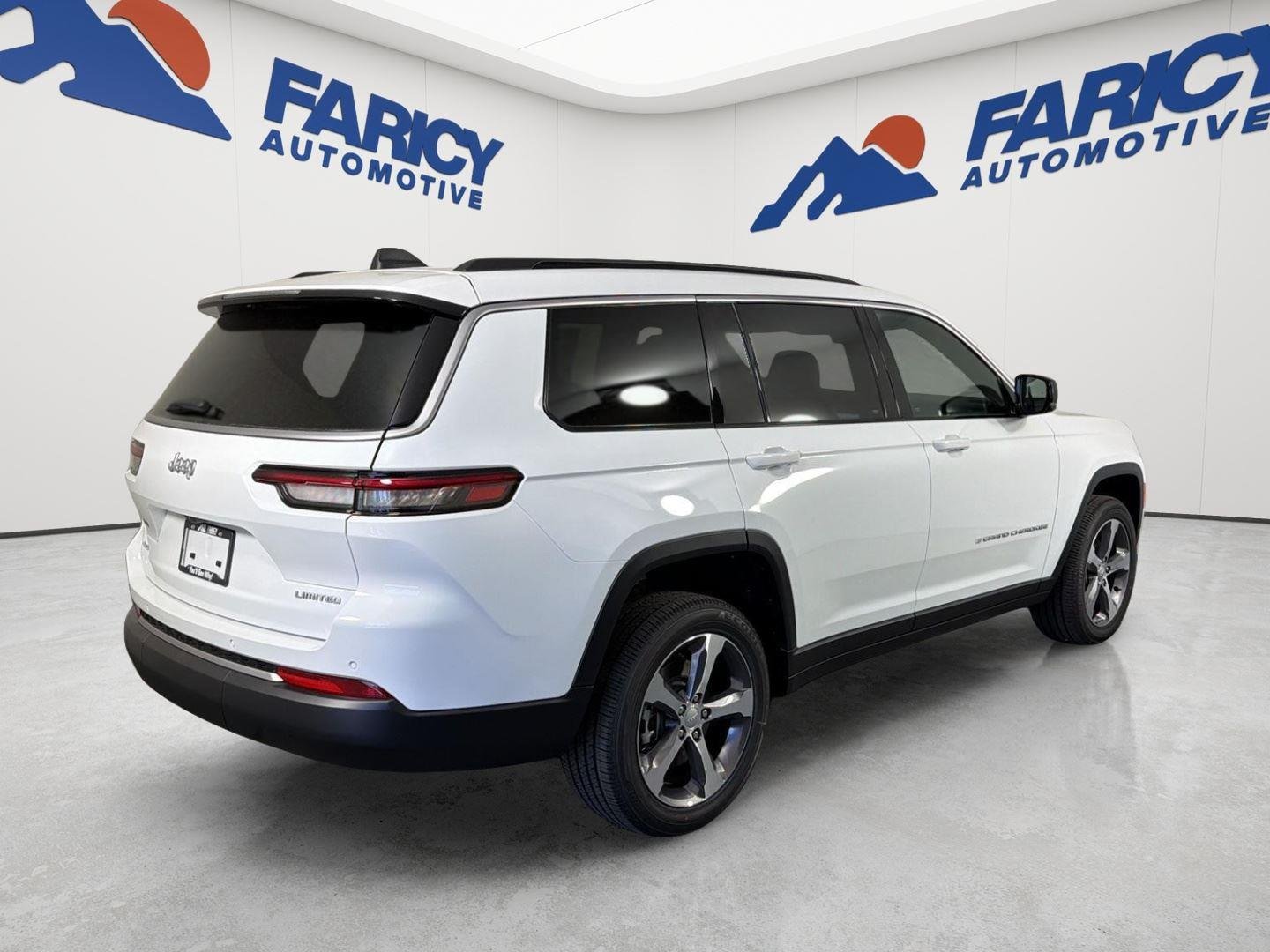 New 2026 Bright White Clear-Coat Exterior Paint Jeep Limited image 4