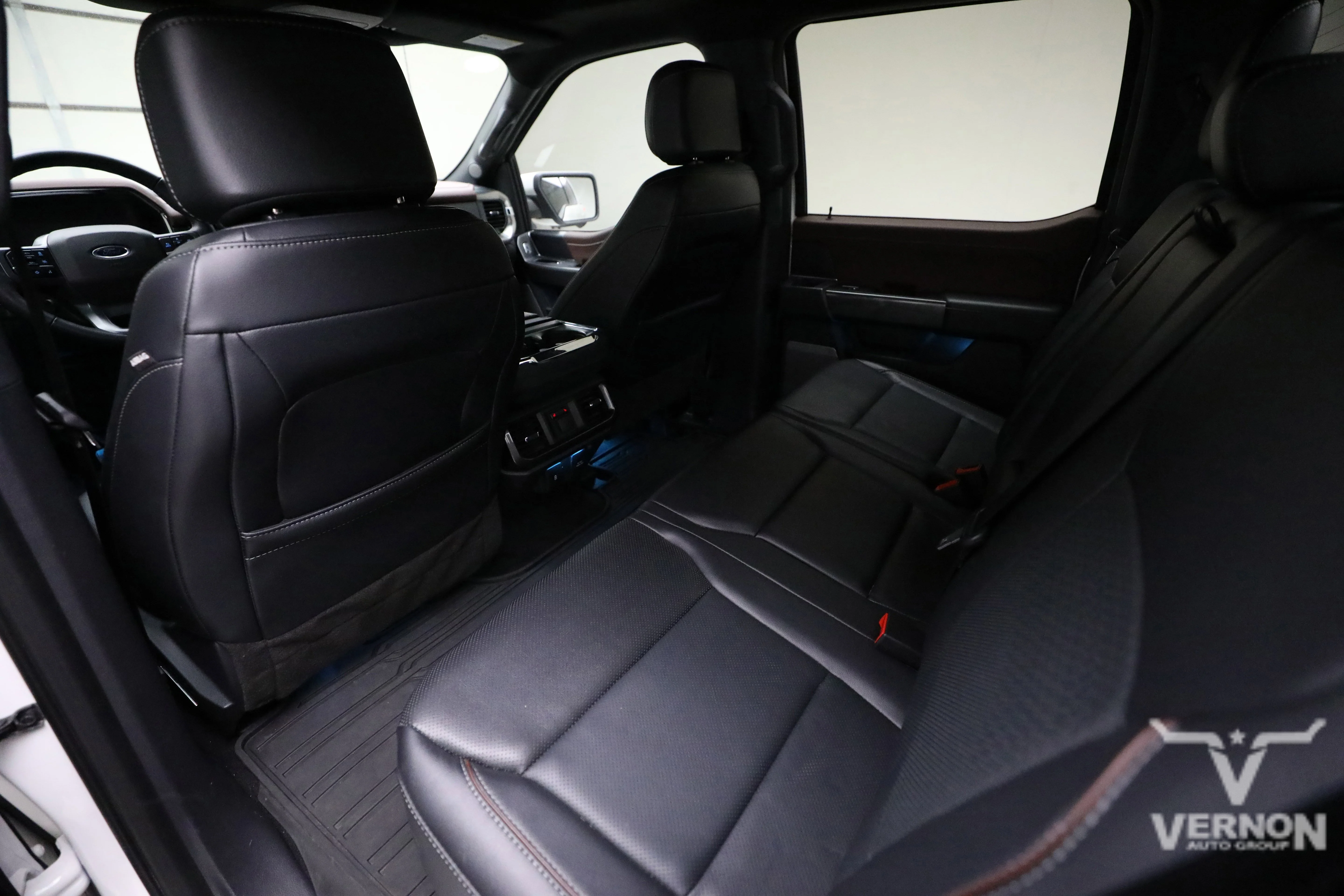 Pre-Owned 2023 Ford F-150 Lariat Crew Cab 4x4 Fx4