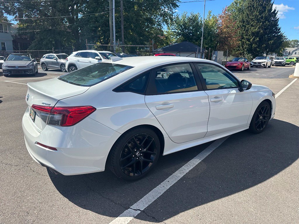 Used 2022  Honda Sport image 4
