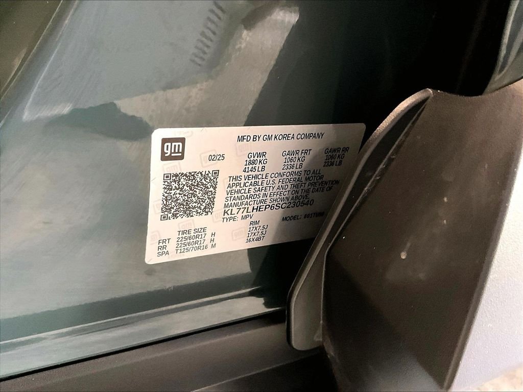 Used 2025 Gray Chevrolet LT image 37