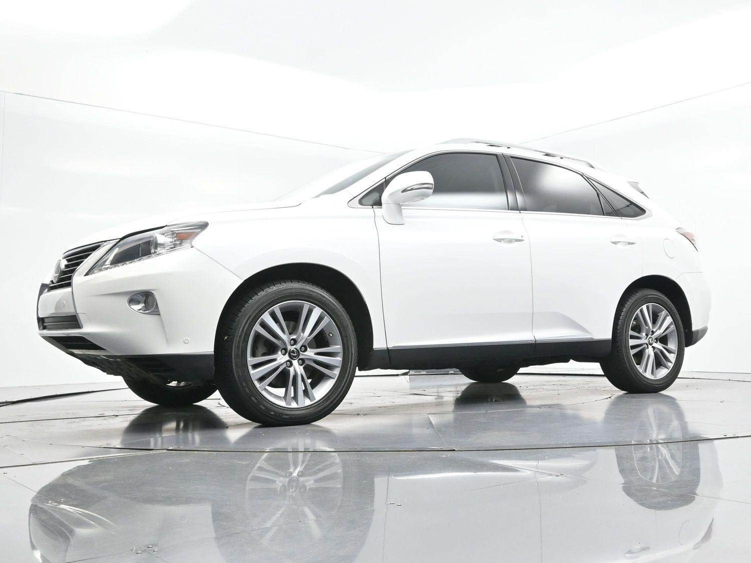 Used 2015 Starfire Pearl Lexus Base image 44