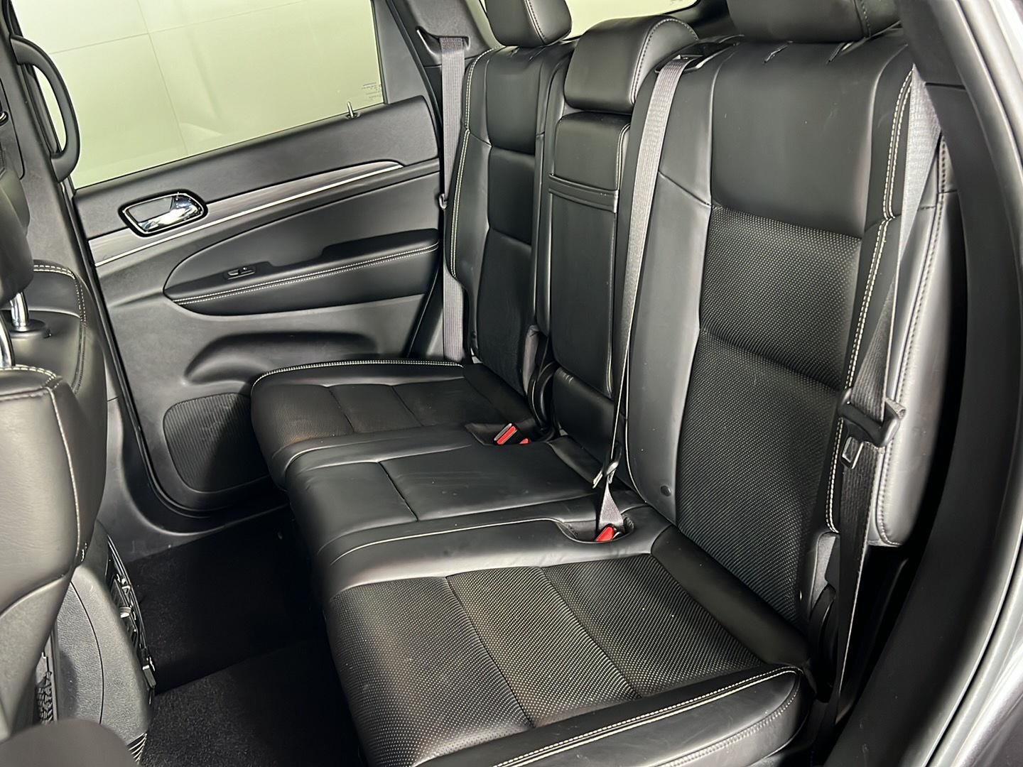Used 2021 Granite Crystal Metallic Clearcoat Jeep 80th Anniversary image 4