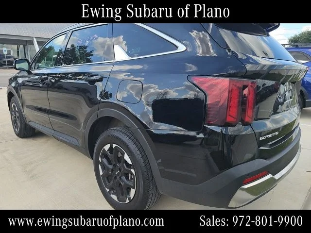 Used 2024 Black Kia S image 3