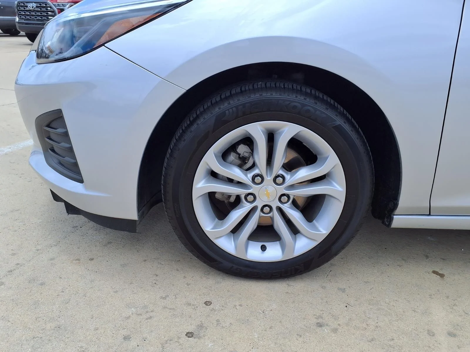 Used 2019 Silver Chevrolet LT image 9