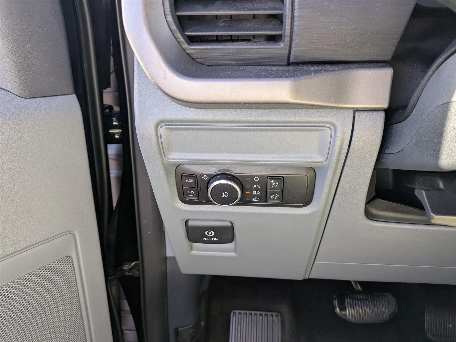 Used 2024 Agate Black Metallic Ford XLT image 16