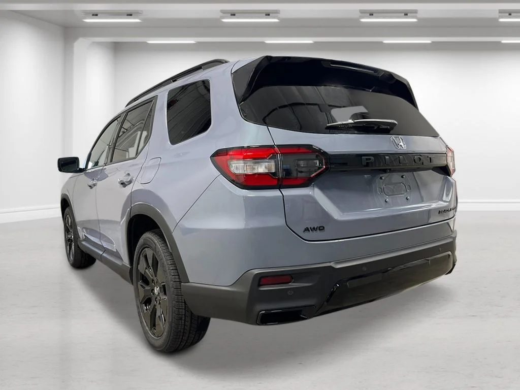 New 2026 Sonic Gray Pearl Honda Black Edition image 3
